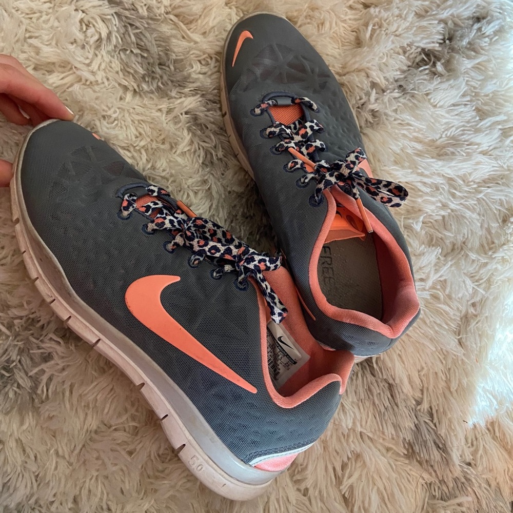 Nike tennis shoes